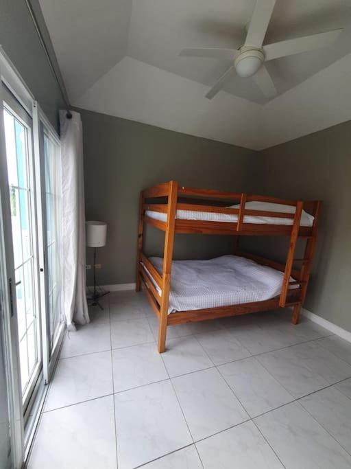 Вилла Townhouse By The Bay, Little Bay Country Club ,Negril Ориндж-Бей Экстерьер фото