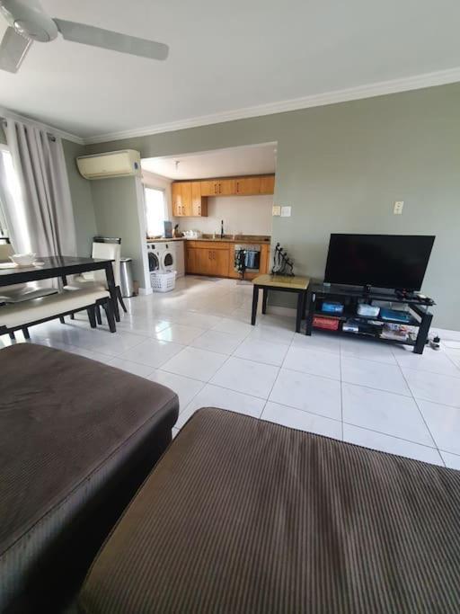 Вилла Townhouse By The Bay, Little Bay Country Club ,Negril Ориндж-Бей Экстерьер фото